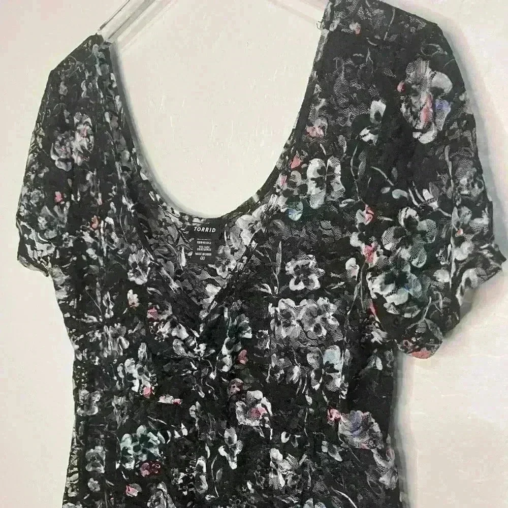Torrid Black Blue floral Sheer Lace Babydoll Top 00 Large 12/14 - Picture 4 of 6